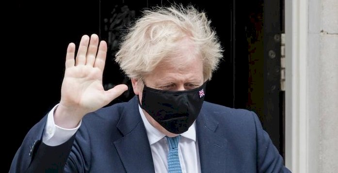 Boris Johnson'ın üzerindeki istifa baskısı artıyor