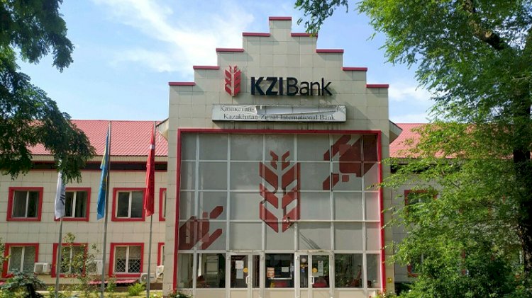 "KZI Bank'ın Genel Müdür Yardımcısı Arifoğlu, Ahıskalılar Birliği Başkanı Kassanov'a geri ödenmeyeceğini bile bile kredi veriyor"