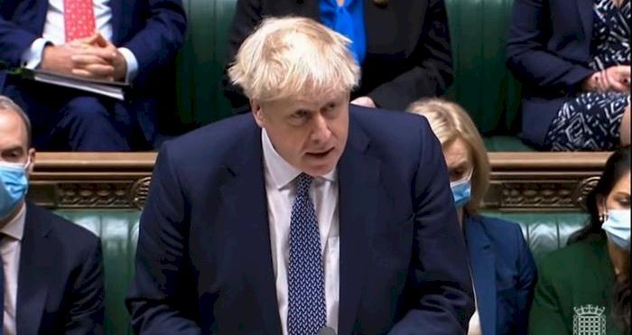 İngiltere medyası: Johnson skandalları unutturmaya çalışıyor