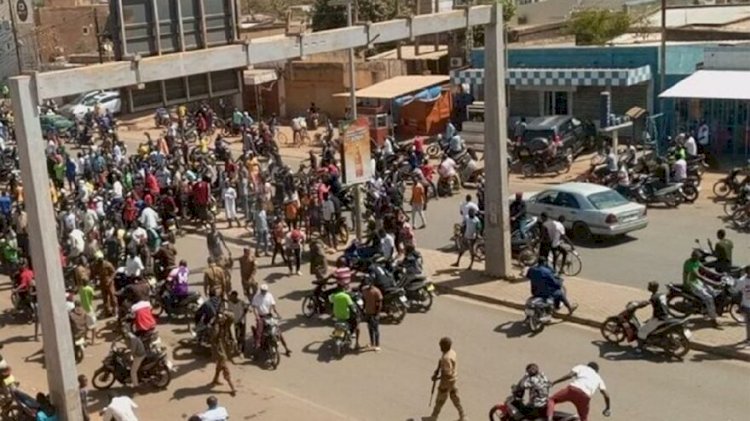 Burkina Faso’da darbe! Ordu yönetime el koydu