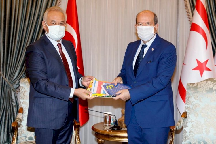 KKTC CUMHURBAŞKANI ERSİN TATAR SOYDAŞLARINI AĞIRLADI