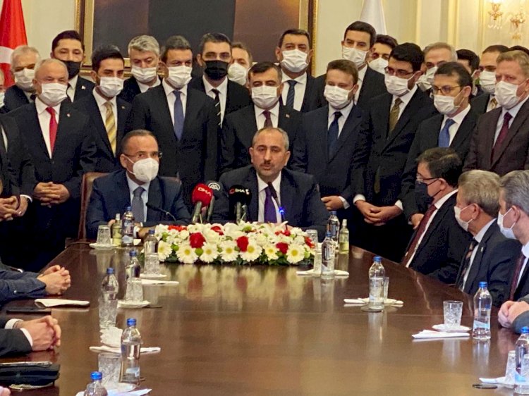 Abdulhamit Gül'ün devir teslim törenindeki ayrıntı: Kalabalığın sırrı ortaya çıktı