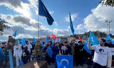 Uygurlar Pekin Kış Olimpiyatları’nı Protesto Etti