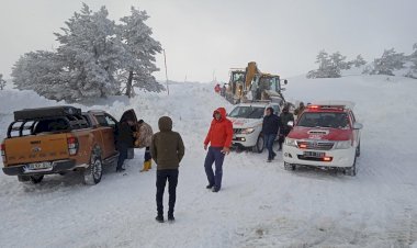 Mahsur kalan ekipler kurtarıldı