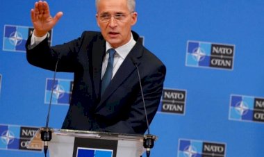 NATO Genel Sekreteri Stoltenberg: Rusya Ukrayna'yı işgal için mazeret arayışında