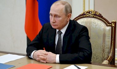 Putin Çarlık yolunda