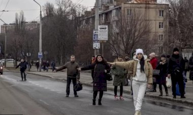 Ukrayna'nın farklı kentlerindeki Türkler anlatıyor: Evlerimizde bekliyoruz, kaçacak yerimiz yok
