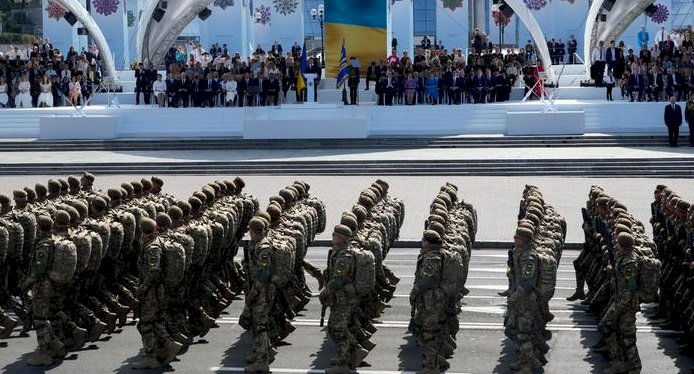 Ukrayna ordusuna 100 bin askerlik takviye