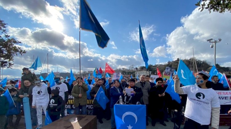 Uygurlar Pekin Kış Olimpiyatları’nı Protesto Etti