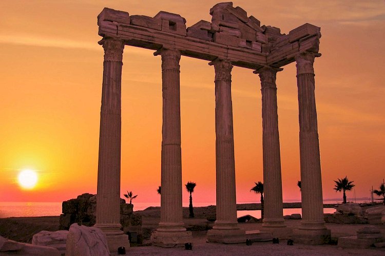 ‘Türkiye’nin petrolü turizmdir’