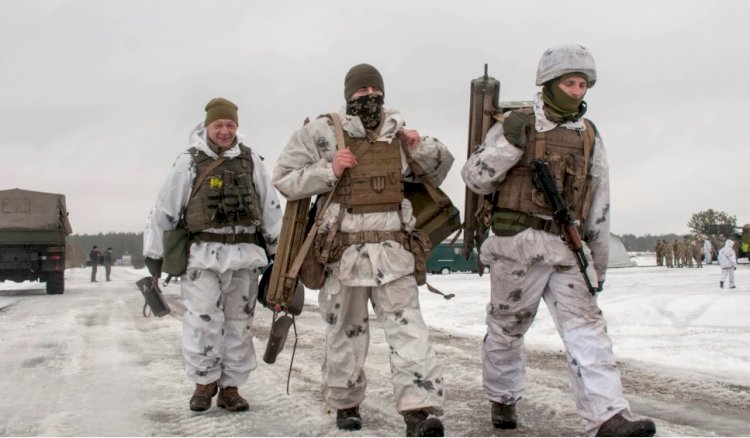 Ukrayna’da Hem Barış Umudu Hem Savaşa Hazırlık
