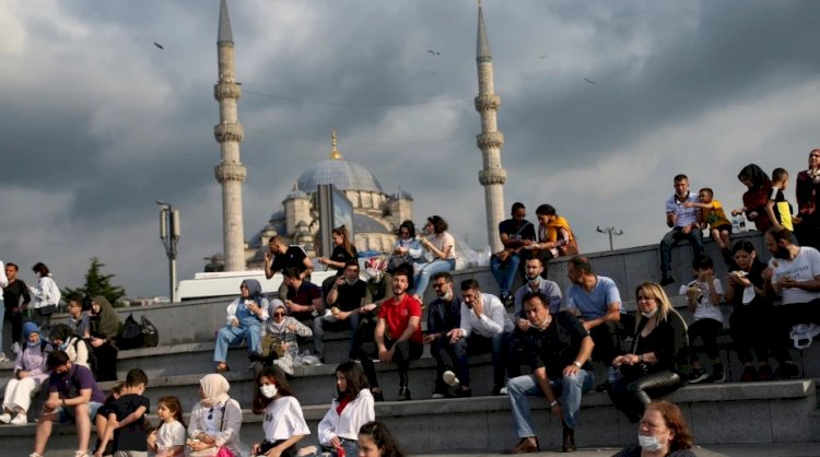 Ekonomiye Rağmen Seçmende “Erdoğan Alışkanlığı”