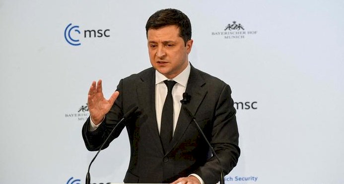 Zelenskiy: Ülke bombalandıktan sonra yaptırımlarınıza ihtiyacımız yok