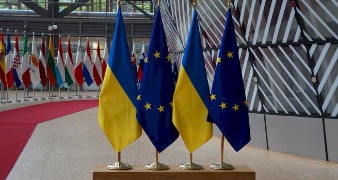 AB'den Ukrayna'ya 1,2 milyar euroluk destek paketi