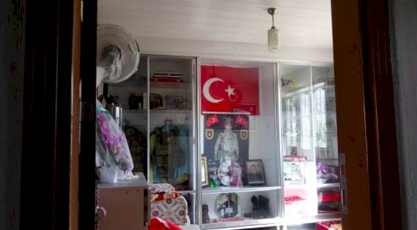 Şehit askerin evinde mucize olay: Bütün ev kül oldu sadece fotoğrafı sağlam kaldı