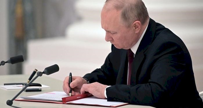 Putin Donetsk ve Luhansk'ın bağımsızlığını tanıdı