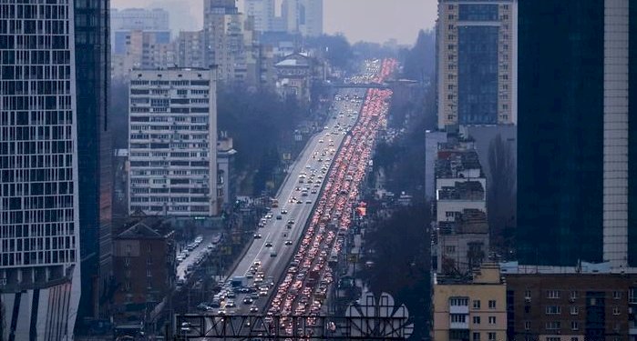 CANLI ANLATIM: Ukrayna şehirlerinde patlamalar duyuluyor