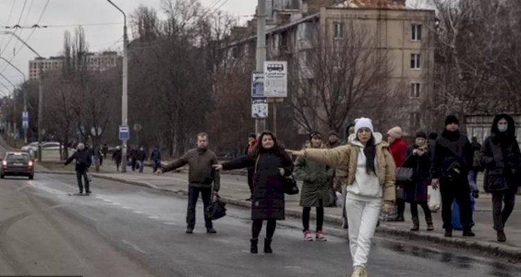 Ukrayna'nın farklı kentlerindeki Türkler anlatıyor: Evlerimizde bekliyoruz, kaçacak yerimiz yok