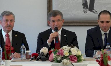 Davutoğlu: “İttifak Yeniden Yapılanmalı”