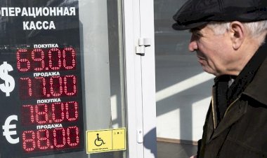Ukrayna'yı işgali sonrası yaptırımlardan etkilenen Rusya tarihi bir iflasın eşiğine mi geldi?