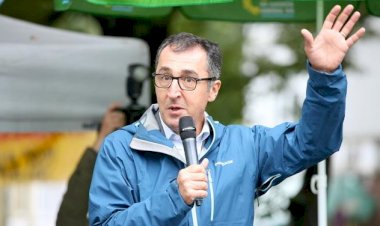 Özdemir: Ukrayna'ya 3 bin tondan fazla gıda yardımı yaptık