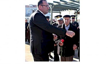 Şehit oğluna ve eşine kavuştu