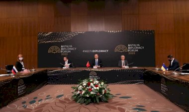 Ukrayna Krizinde İstanbul Buluşması