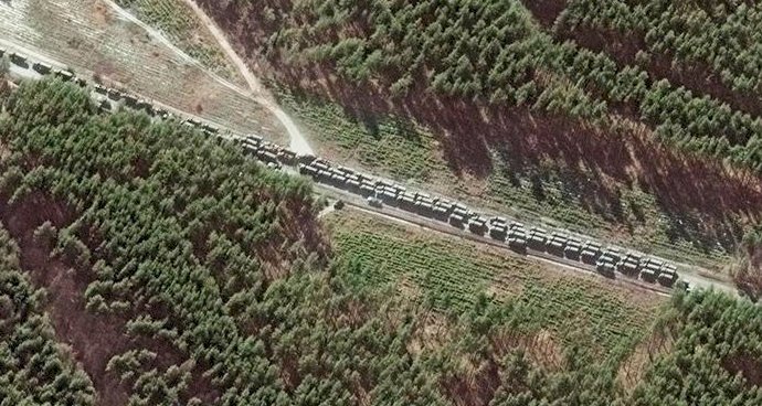Rus işgal konvoyu Kiev’e ilerliyor