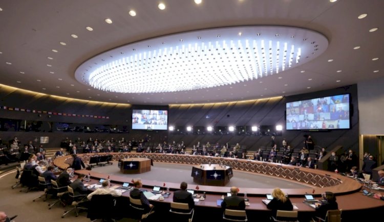 NATO Dışişleri Bakanları Brüksel'de Acil Toplandı