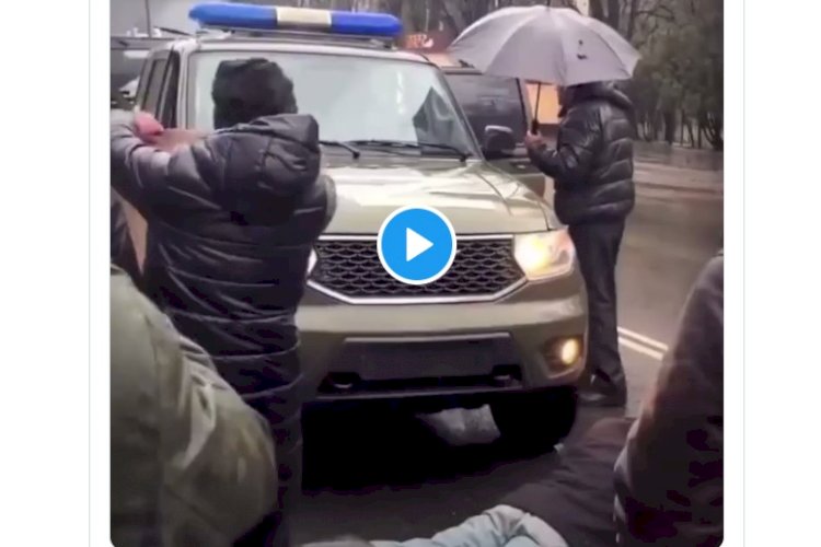 Ukrayna halkından tarihi direniş! Etten duvar ördüler
