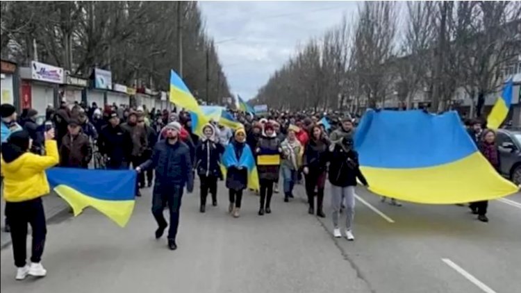 İşgal altında Ukrayna'da yaşam: 'İtaat etmiyoruz'