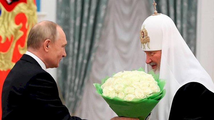 Putin'i destekleyen Rus Patriğin Ukrayna işgalini 'haçlı seferi olarak görmesi' Ortodoksları böldü