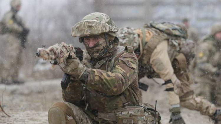 İngiltere, Ukrayna'ya daha fazla savunma silahı sağlanacağını açıkladı
