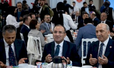 Bozdağ 2 No'lu Baro iftarına katıldı: Bugüne kadar hiçbir baronun iftar düzenlediğini hatırlamıyorum