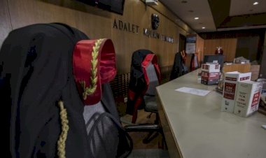 Kapatılan Zaman Gazetesi eski yazarlarına 15 yıla kadar hapis istemi