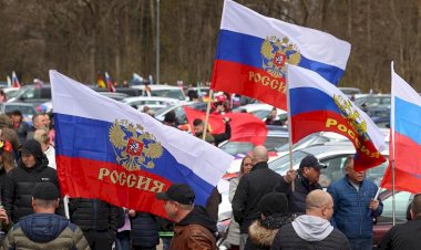 Almanya'da yaşayan Rus asıllı vatandaşlar gösteri düzenledi