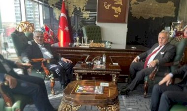 AKP'li eski bir bakan daha yeni bir parti kuruyor!
