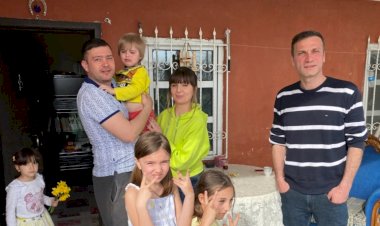 Türk ve Ukraynalı İki Aile İstanbul’da Aynı Evde