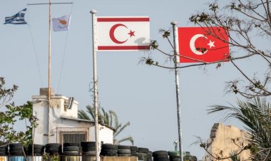 Kuzey Kıbrıs'ta hükümet istifa etti