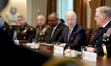 Biden Beyaz Saray’da Askeri Liderleri Ağırladı