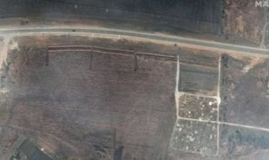 Uydu görüntülerine göre Mariupol'de toplu mezarlar kazıldı