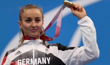 Elena Krawzow: Playboy kapağına çıkan ilk Paralimpik yüzücü