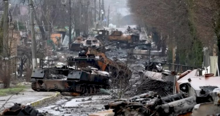Ukrayna savaşı: Sokakları yanmış tanklarla dolu Ukrayna kenti Bucha