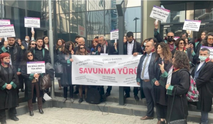 İzmir Barosu’ndan “Savunma Yürüyüşü”