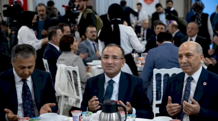 Bozdağ 2 No'lu Baro iftarına katıldı: Bugüne kadar hiçbir baronun iftar düzenlediğini hatırlamıyorum