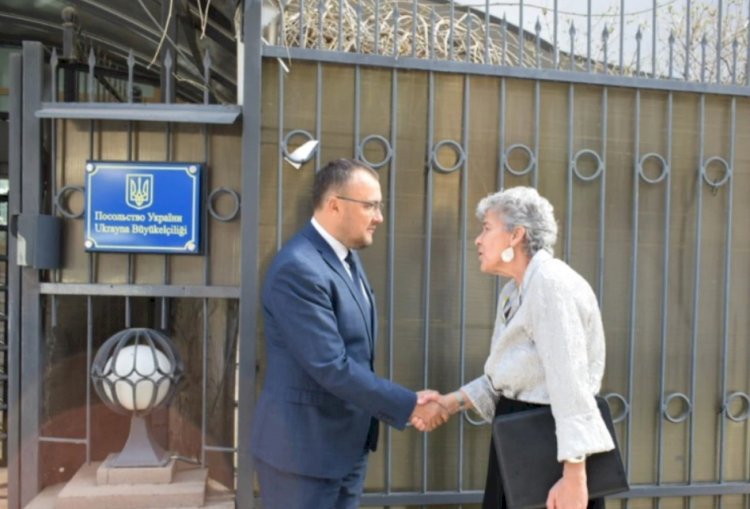ABD’li Yetkililerden Ukrayna’nın Ankara Büyükelçiliği’ne Ziyaret