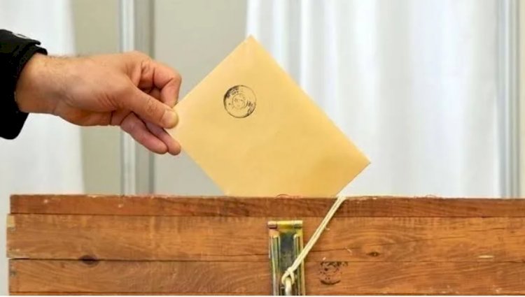 Son anket: AK Parti eriyor, MHP barajı aşamıyor
