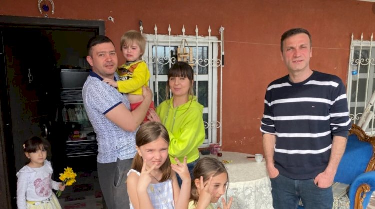 Türk ve Ukraynalı İki Aile İstanbul’da Aynı Evde