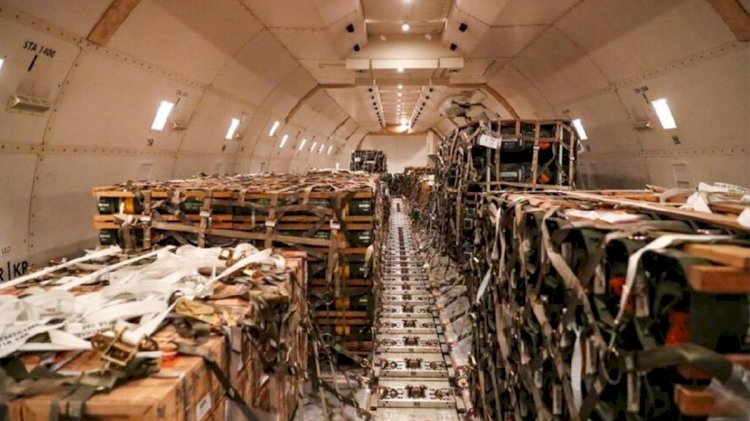 Askeri yardım taşıyan dört uçak Ukrayna'ya ulaştı