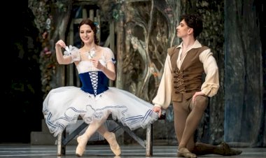 Lviv Ulusal Opera perdelerini yeniden açtı: Savaş hayatı yenemez